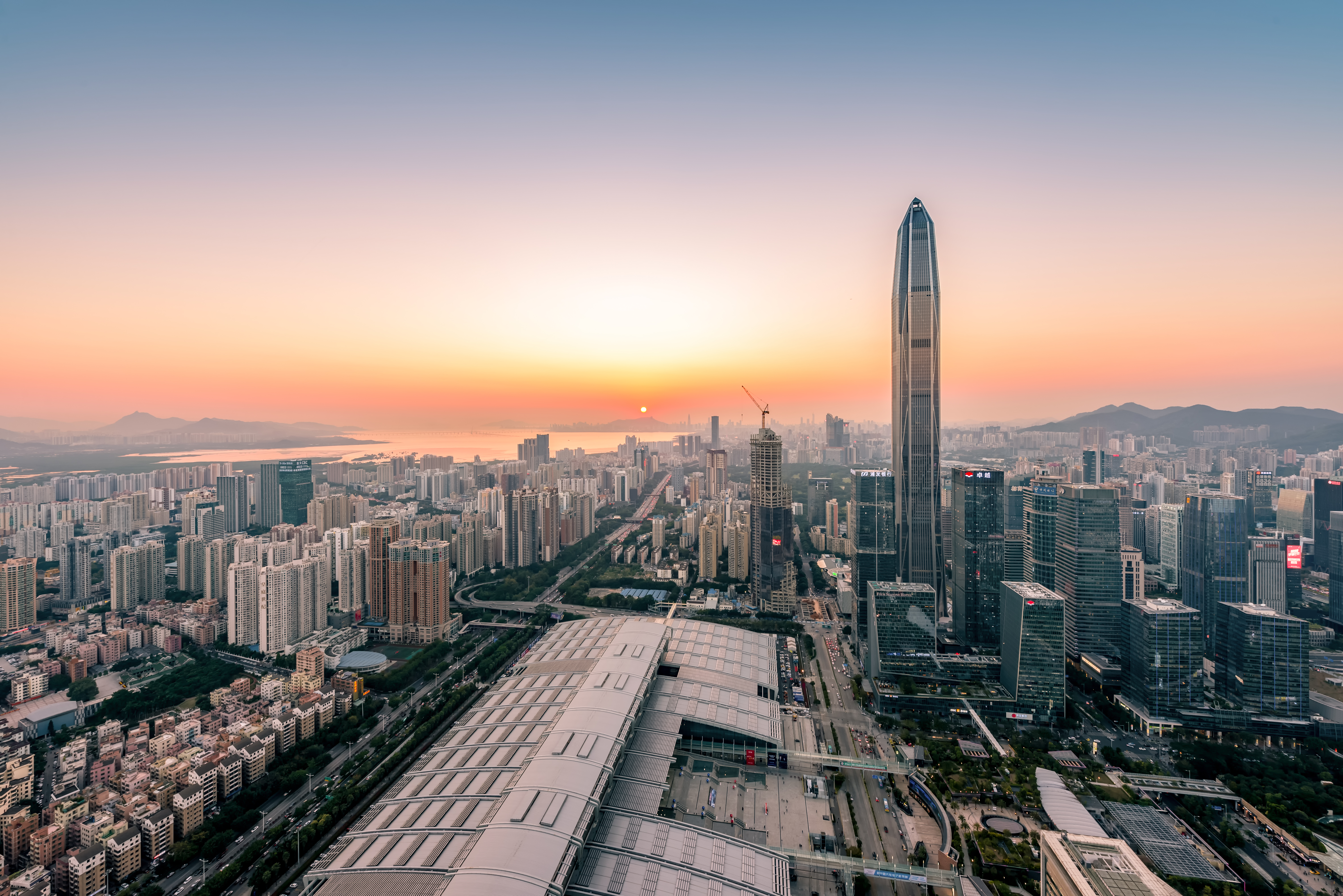 深圳商报 | JDB (中国电子) 官方网站董事长兼CEO陈宁： 推动深港创新企业合作